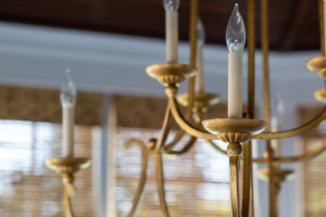 interior design chandelier lighting detail