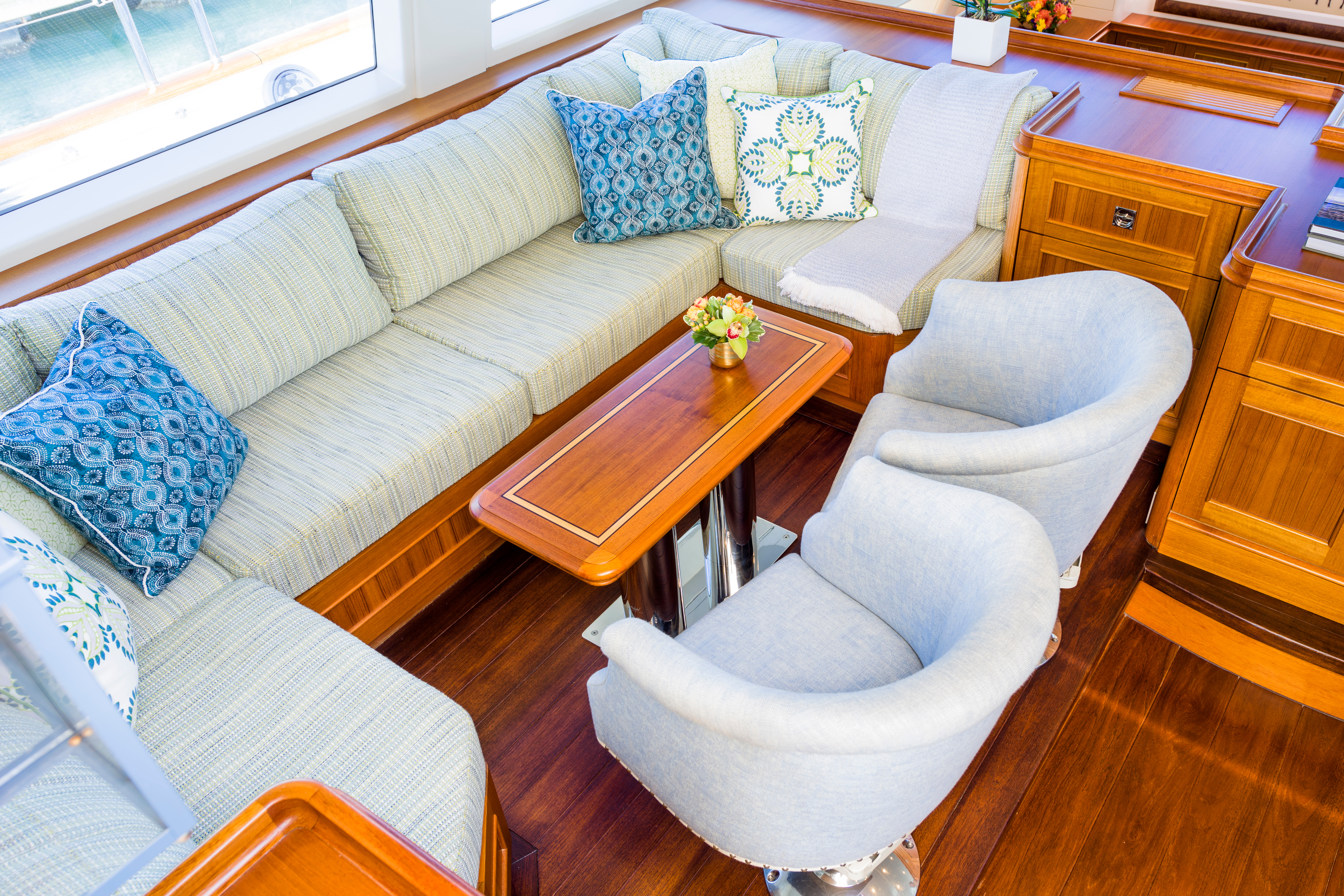 Sailing yacht Nakupenda interior, by Taste Design.