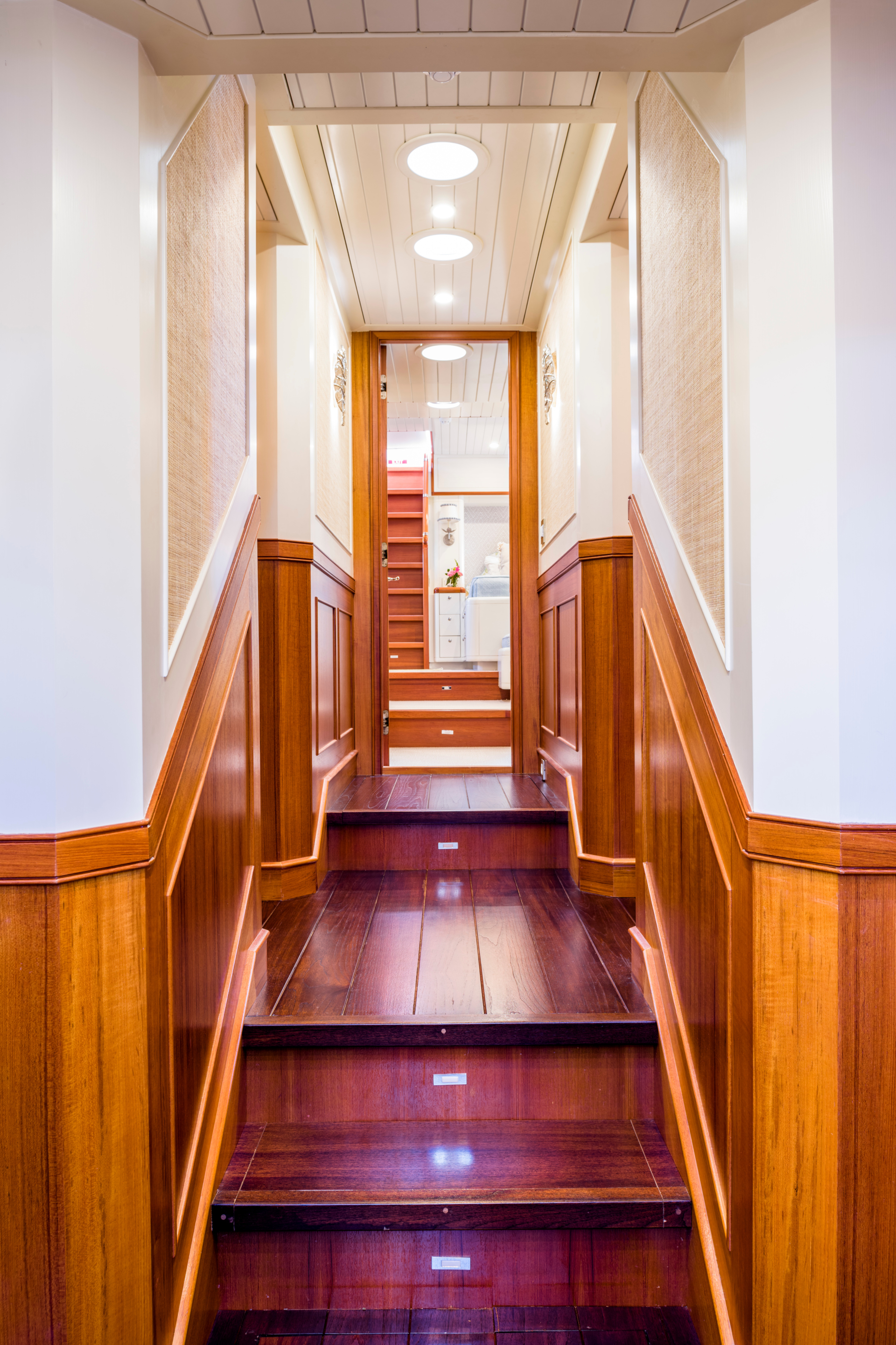 Sailing yacht Nakupenda interior, by Taste Design.
