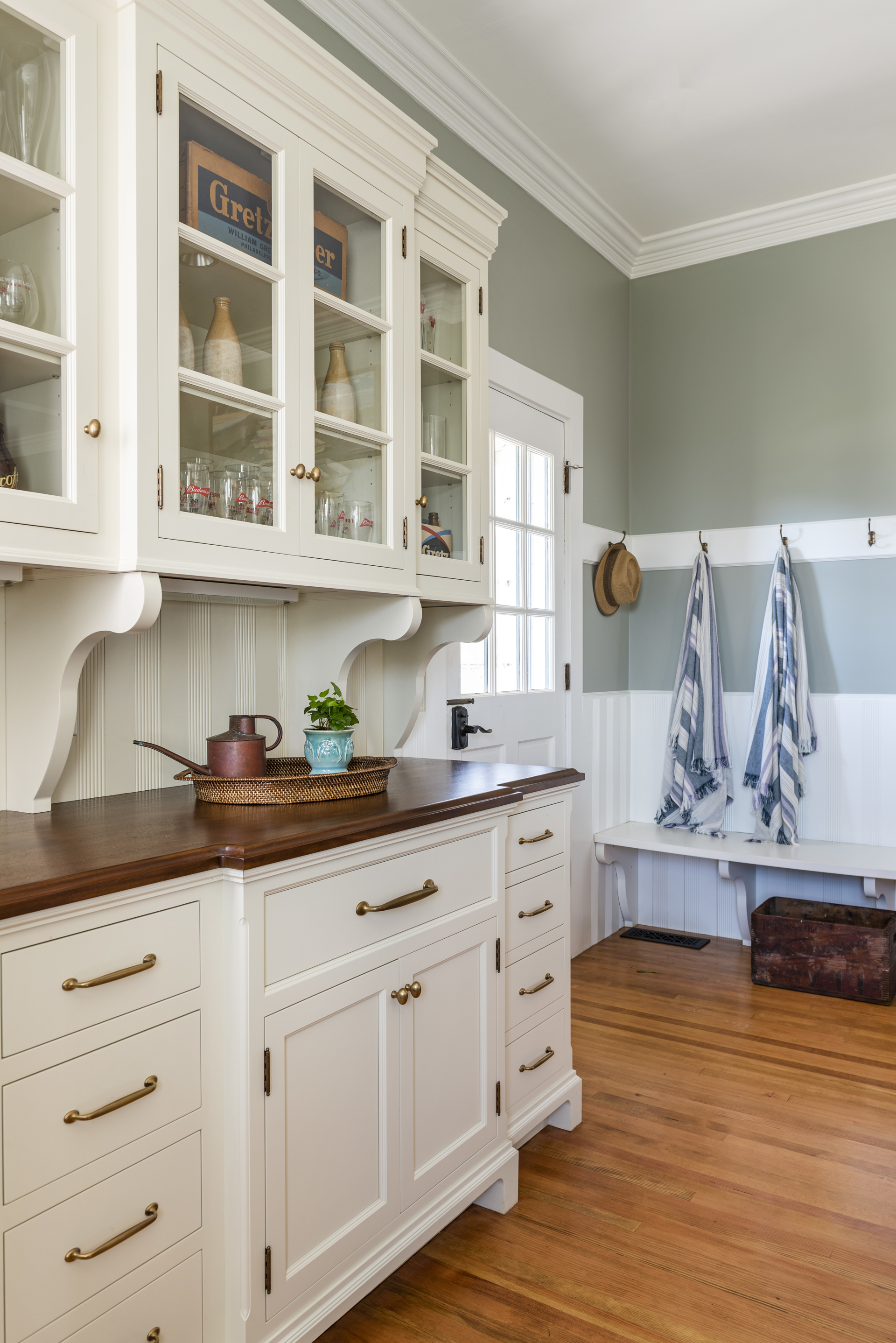 Kitchen back entrance with hooks