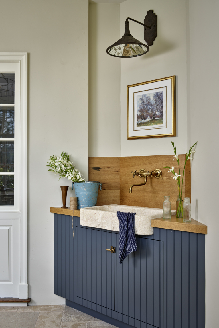 The potting sink of a solarium
